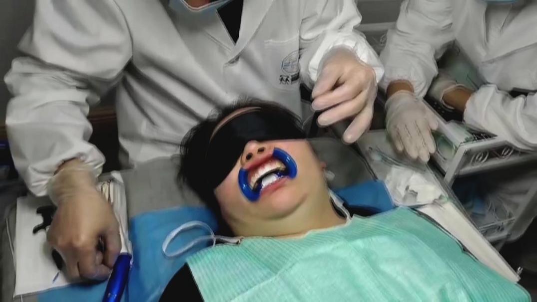 DƬ